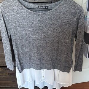 Elegant Gray and White Knit Blouse